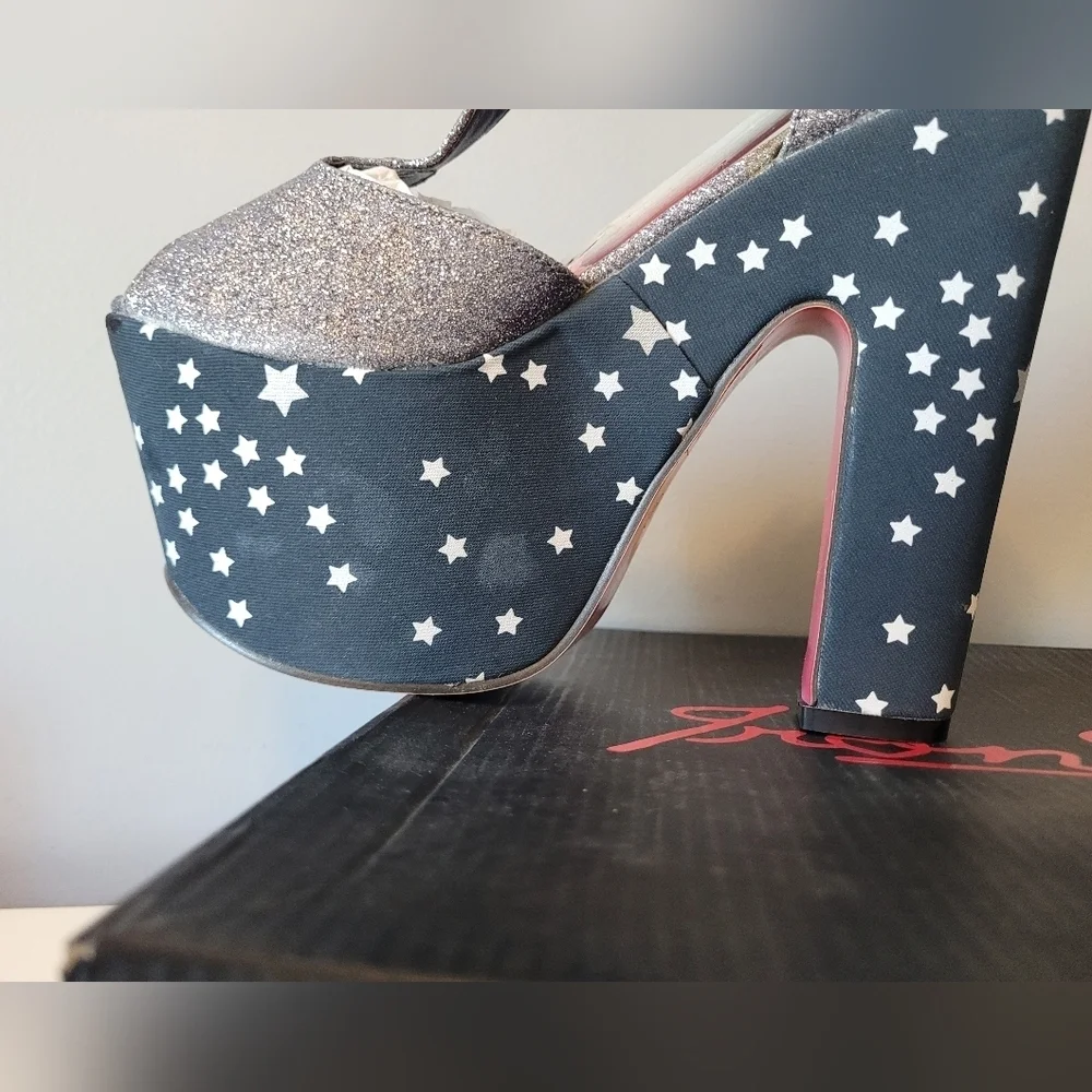Iron Fist Starry Night Super Platforms, New with Flaws, Size 7